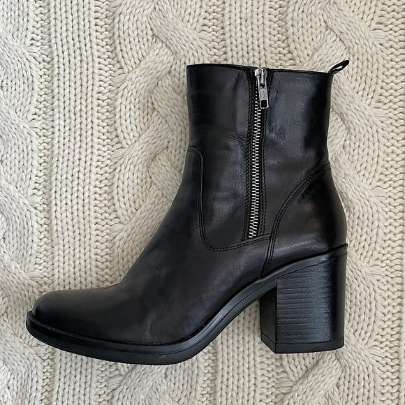 Le Château Block Heel Zip-Up Ankle Booties - Picture 5 of 12